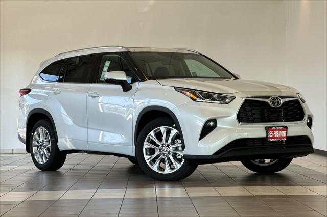 new 2025 Toyota Highlander car, priced at $54,945
