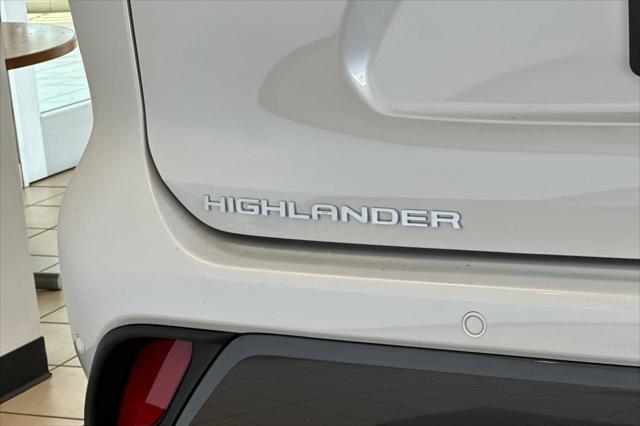new 2025 Toyota Highlander car, priced at $54,945