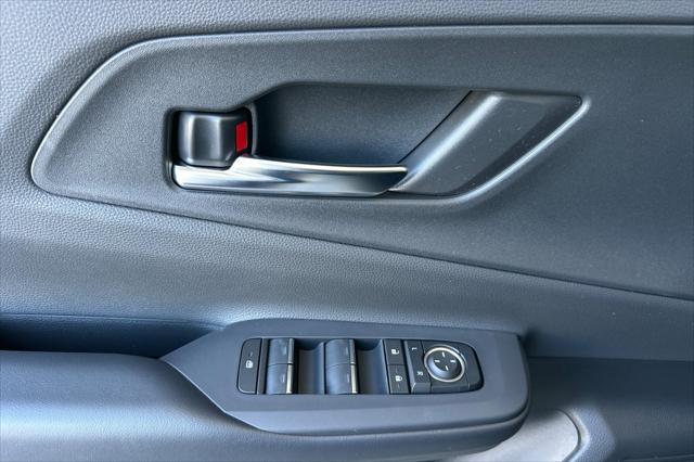 new 2025 Toyota Prius Plug-In Hybrid car, priced at $38,583
