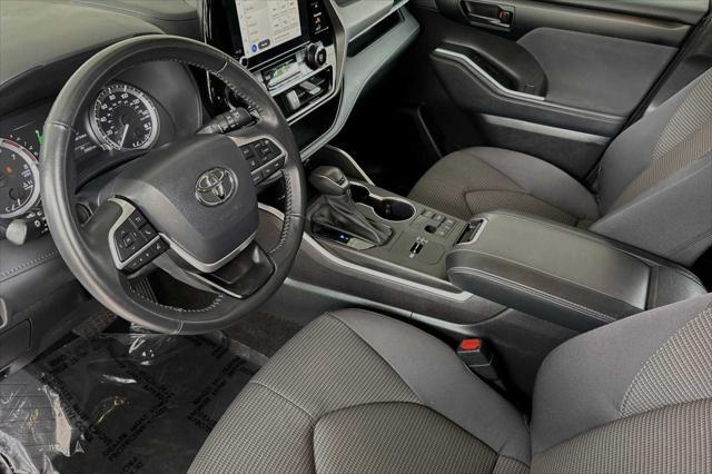 used 2023 Toyota Highlander car, priced at $35,891