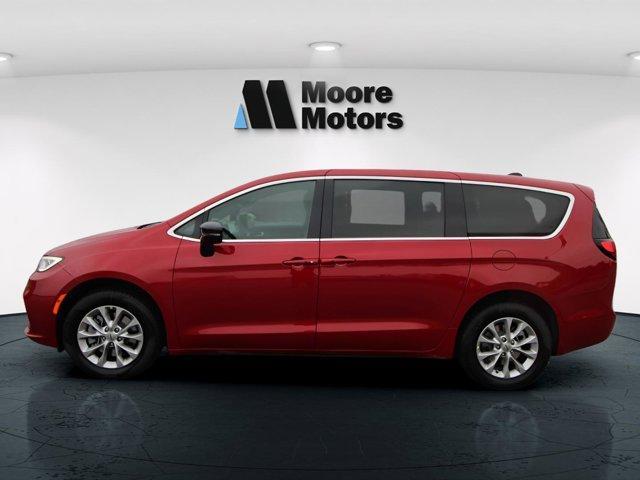 new 2025 Chrysler Pacifica car, priced at $44,508