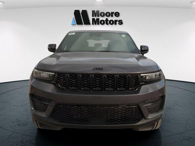 new 2024 Jeep Grand Cherokee car, priced at $49,175