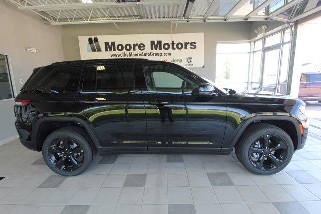 new 2024 Jeep Grand Cherokee car, priced at $45,652