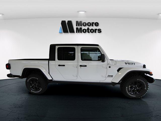 new 2023 Jeep Gladiator car, priced at $49,987