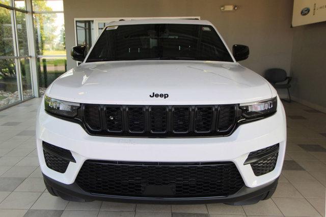 new 2024 Jeep Grand Cherokee car, priced at $45,143