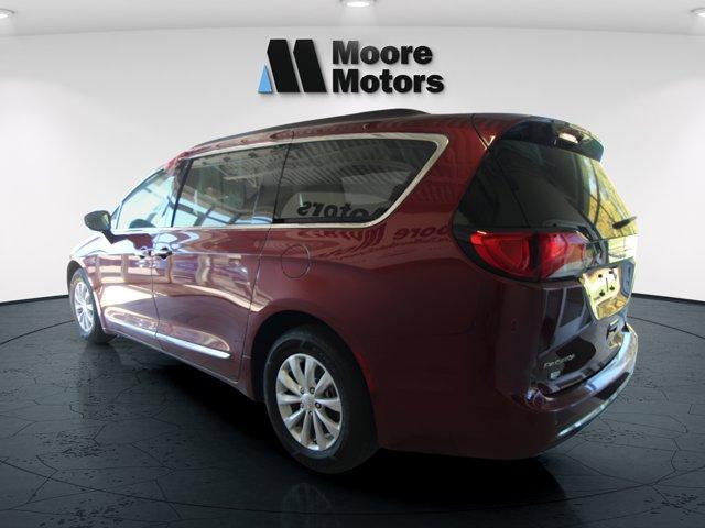 used 2017 Chrysler Pacifica car, priced at $15,995