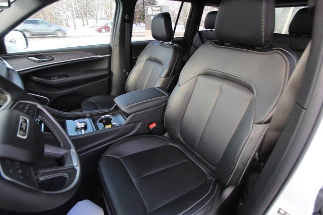new 2024 Jeep Grand Cherokee car, priced at $56,808