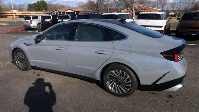 new 2024 Hyundai Sonata Hybrid car, priced at $38,940