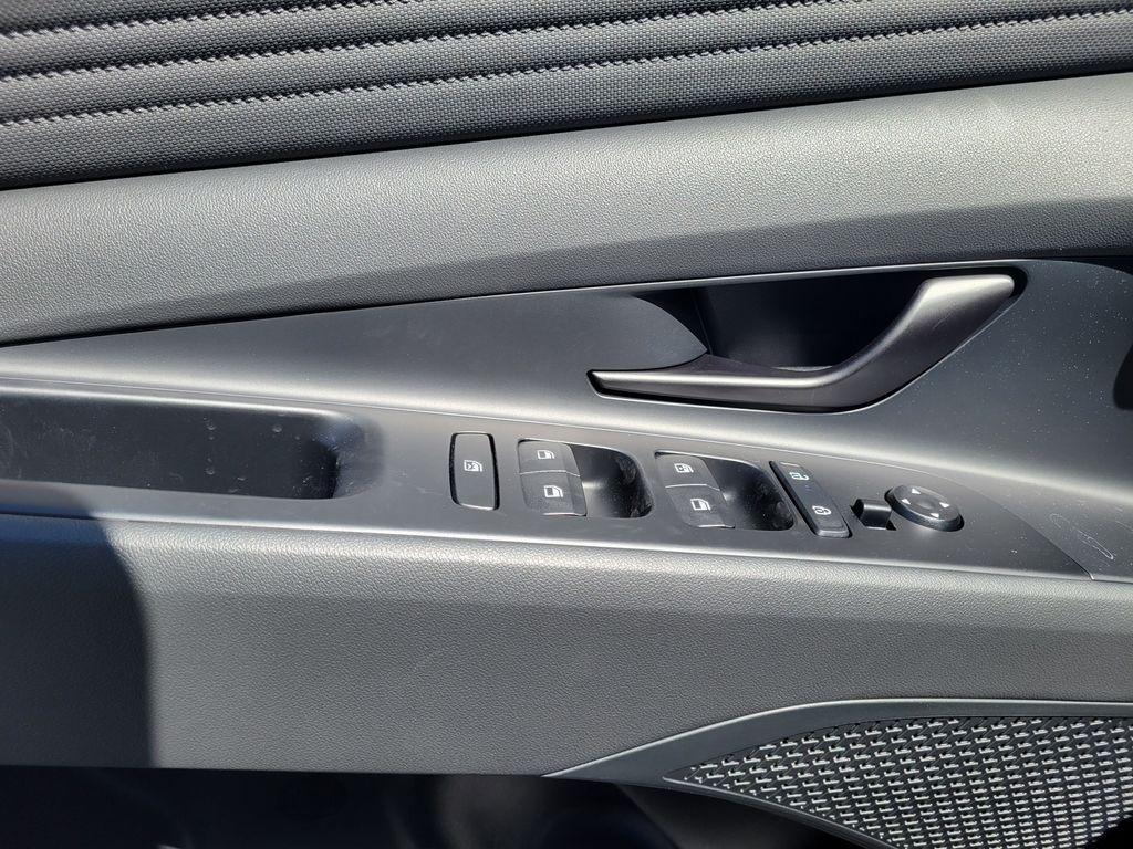 new 2025 Hyundai ELANTRA HEV car, priced at $26,220