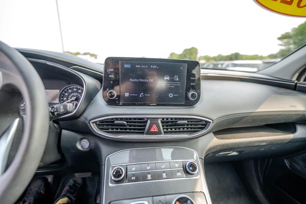 used 2022 Hyundai Santa Fe car, priced at $25,595