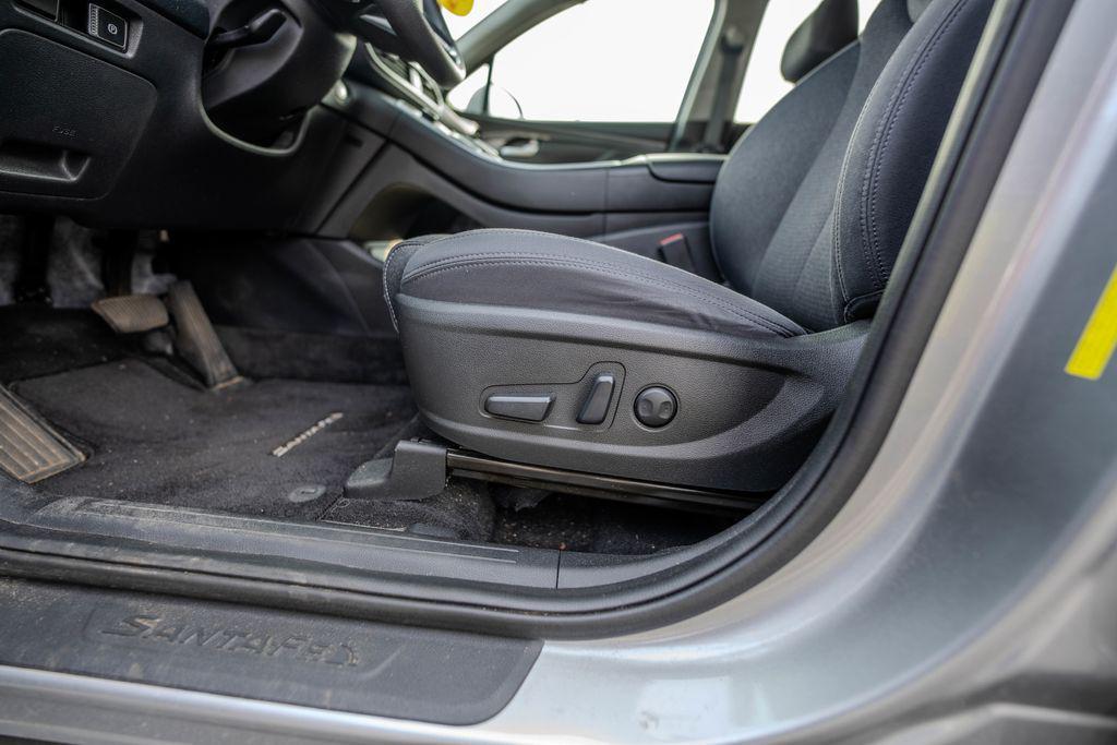 used 2022 Hyundai Santa Fe car, priced at $25,595