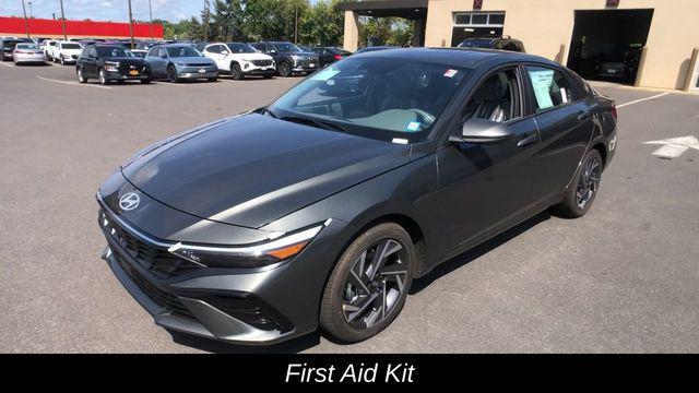 new 2025 Hyundai Elantra car