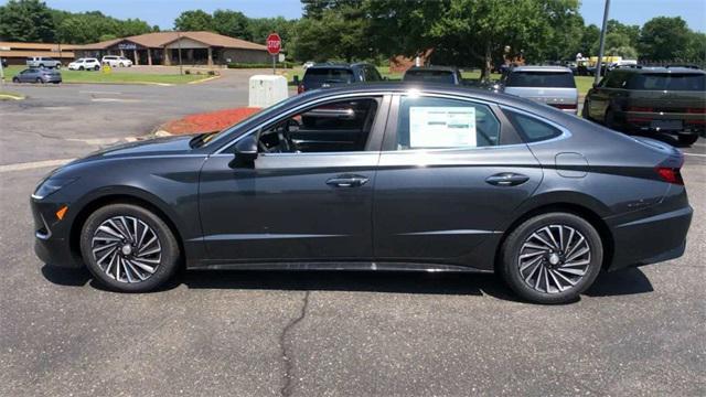 new 2023 Hyundai Sonata Hybrid car, priced at $29,999