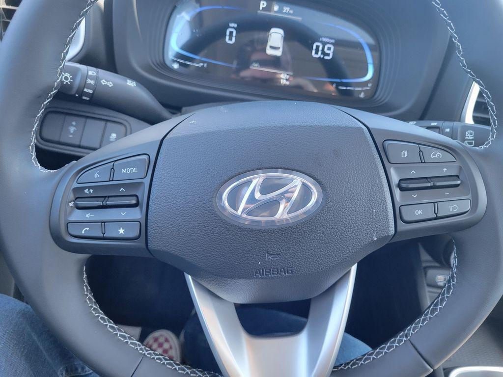 new 2025 Hyundai Venue car, priced at $24,080