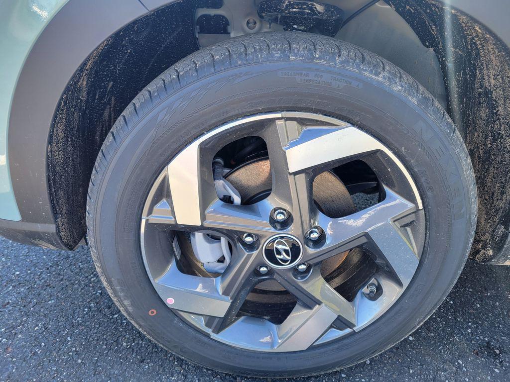 new 2025 Hyundai Venue car, priced at $24,324