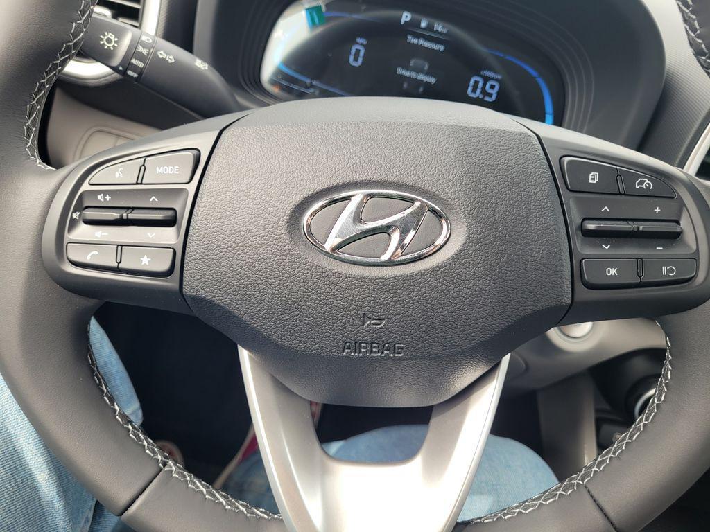 new 2025 Hyundai Venue car, priced at $24,324