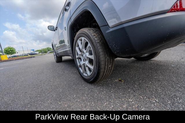 used 2022 Jeep Compass car, priced at $20,995
