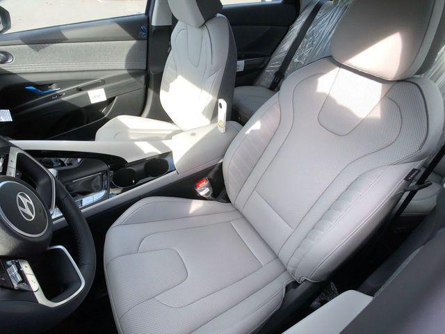 new 2025 Hyundai Elantra car, priced at $28,920
