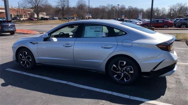 new 2024 Hyundai Sonata car, priced at $28,650