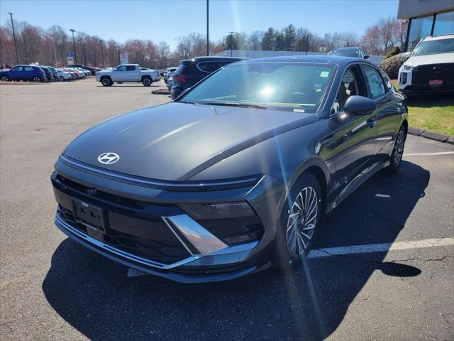 new 2025 Hyundai Sonata Hybrid car, priced at $39,185