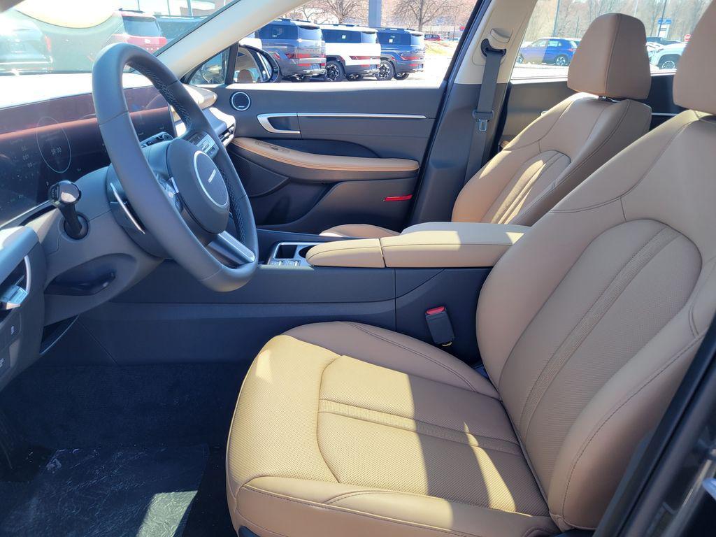 new 2025 Hyundai Sonata Hybrid car, priced at $36,983