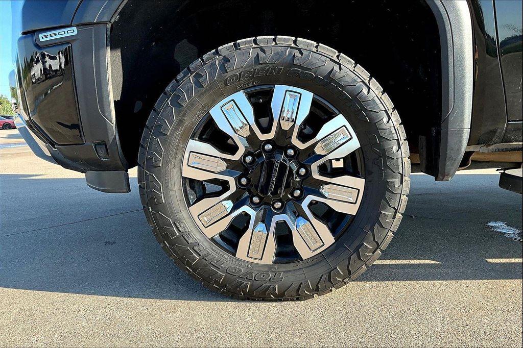 used 2024 GMC Sierra 2500 car, priced at $69,000