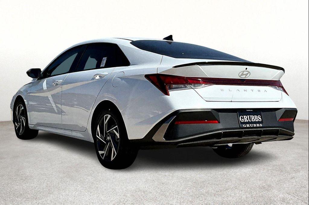 new 2025 Hyundai Elantra car, priced at $24,786