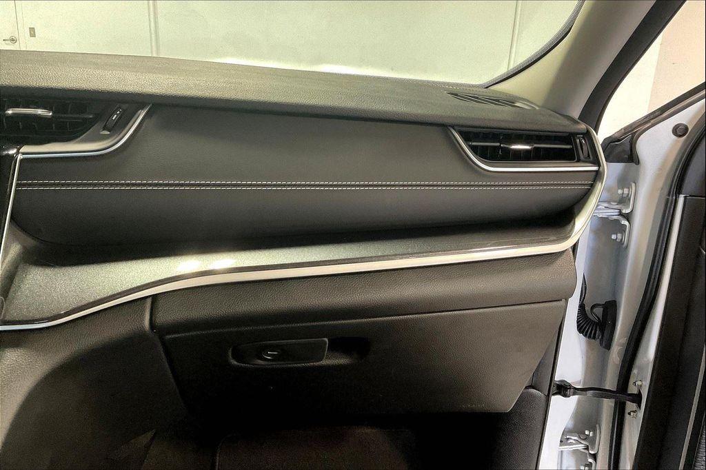 used 2022 Jeep Grand Cherokee car, priced at $26,500