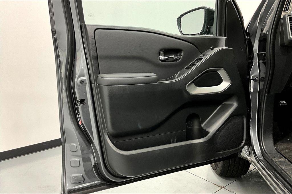 used 2024 Nissan Frontier car, priced at $32,000