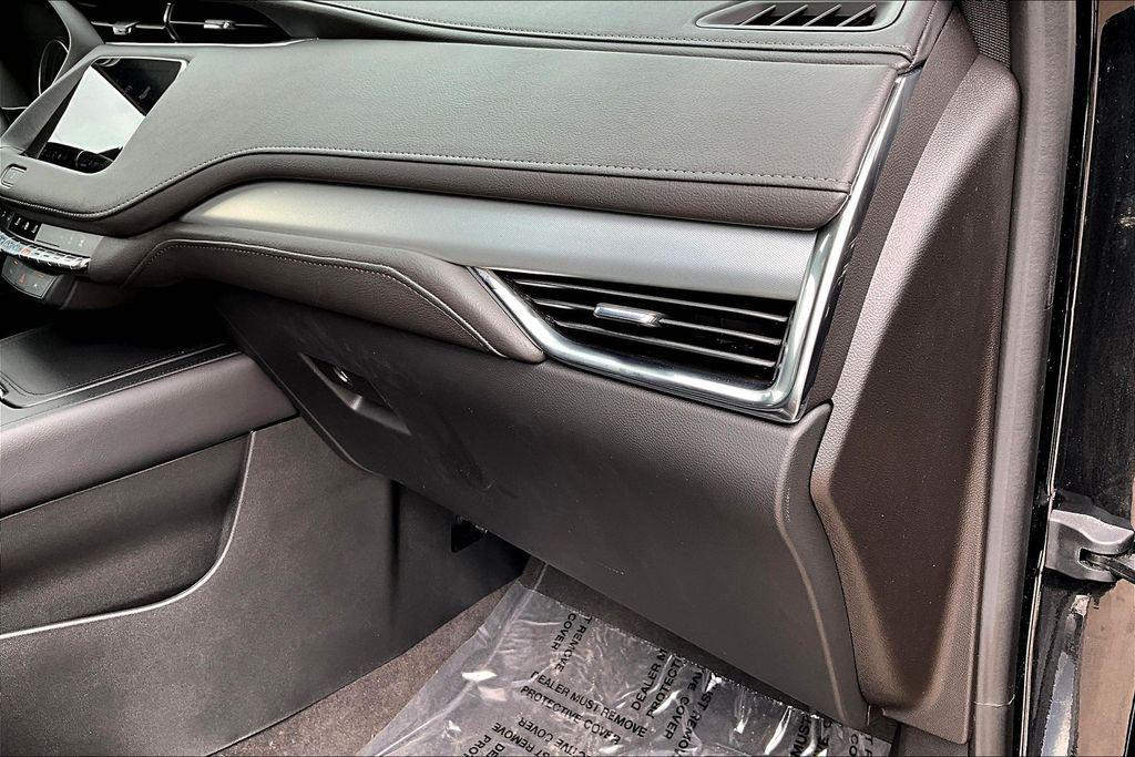 used 2023 Cadillac XT4 car, priced at $28,000