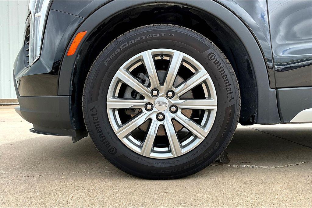 used 2023 Cadillac XT4 car, priced at $28,000
