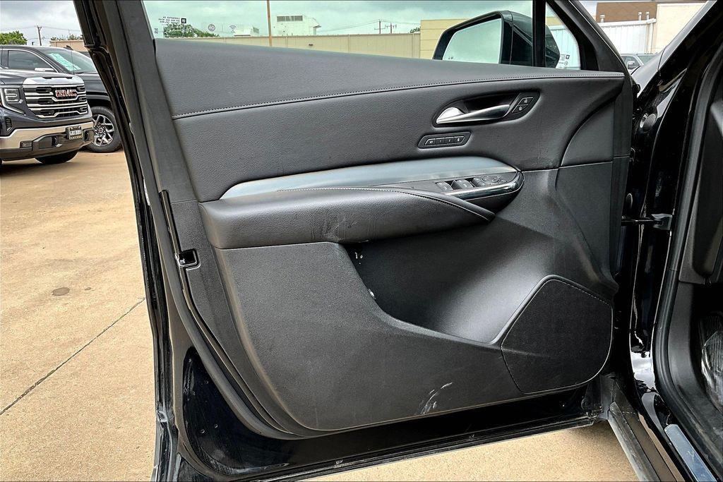 used 2023 Cadillac XT4 car, priced at $28,000