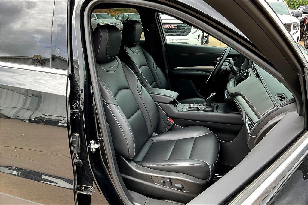 used 2023 Cadillac XT4 car, priced at $28,000