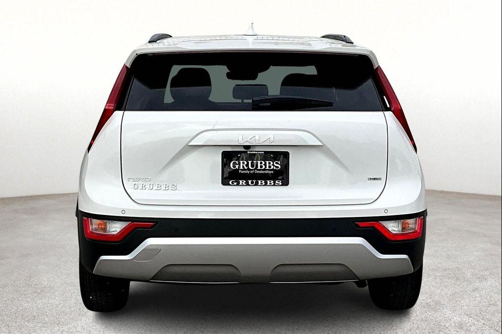 new 2025 Kia Niro car, priced at $29,255