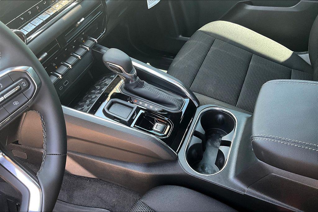 new 2025 GMC Canyon car, priced at $40,987