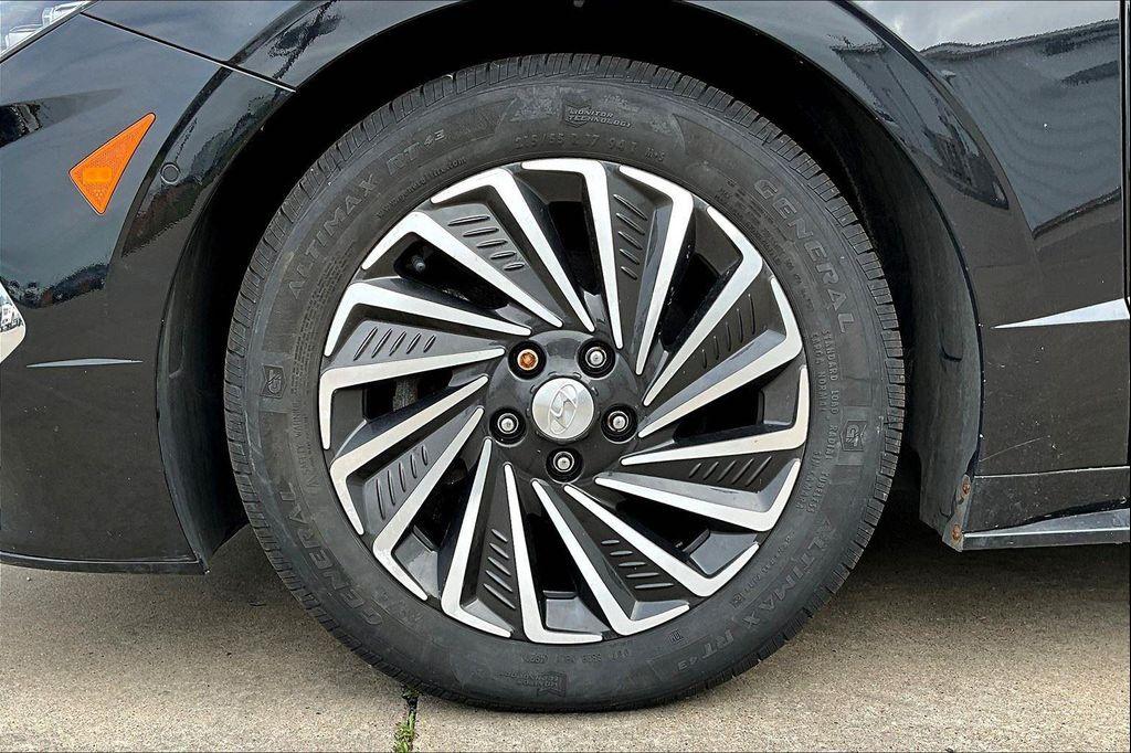 used 2022 Hyundai Sonata Hybrid car, priced at $19,000