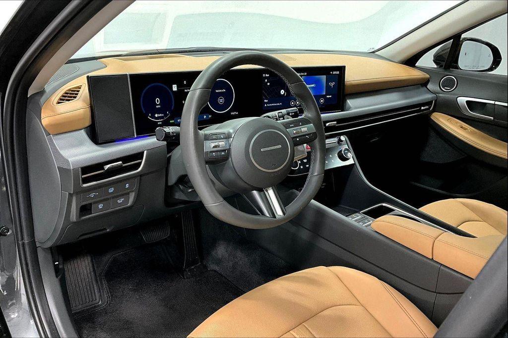 used 2025 Hyundai Sonata Hybrid car, priced at $32,000