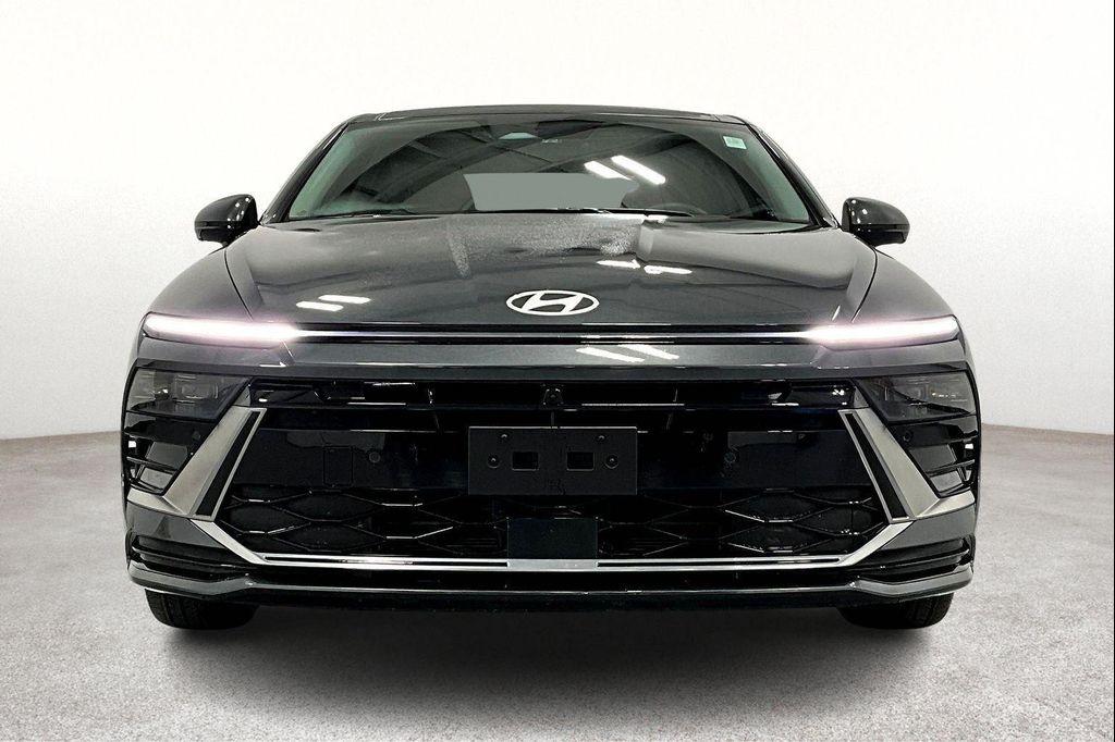 used 2025 Hyundai Sonata Hybrid car, priced at $32,000