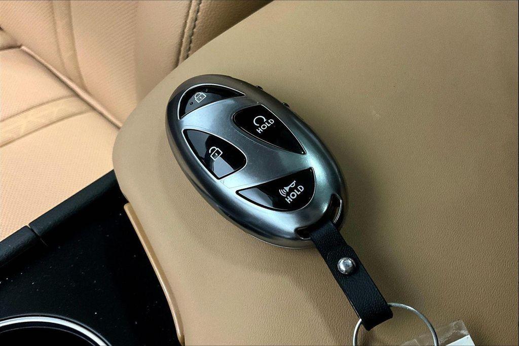 used 2025 Hyundai Sonata Hybrid car, priced at $32,000