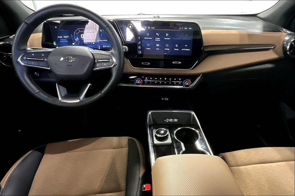 used 2025 Chevrolet Equinox car, priced at $31,000
