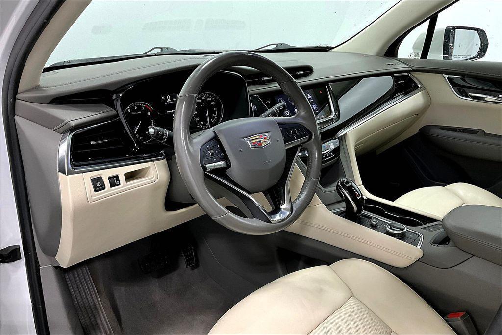 used 2021 Cadillac XT6 car, priced at $29,000