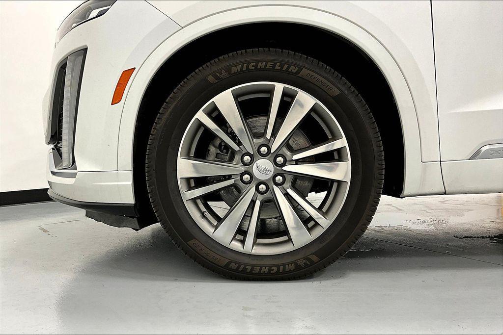 used 2021 Cadillac XT6 car, priced at $29,000