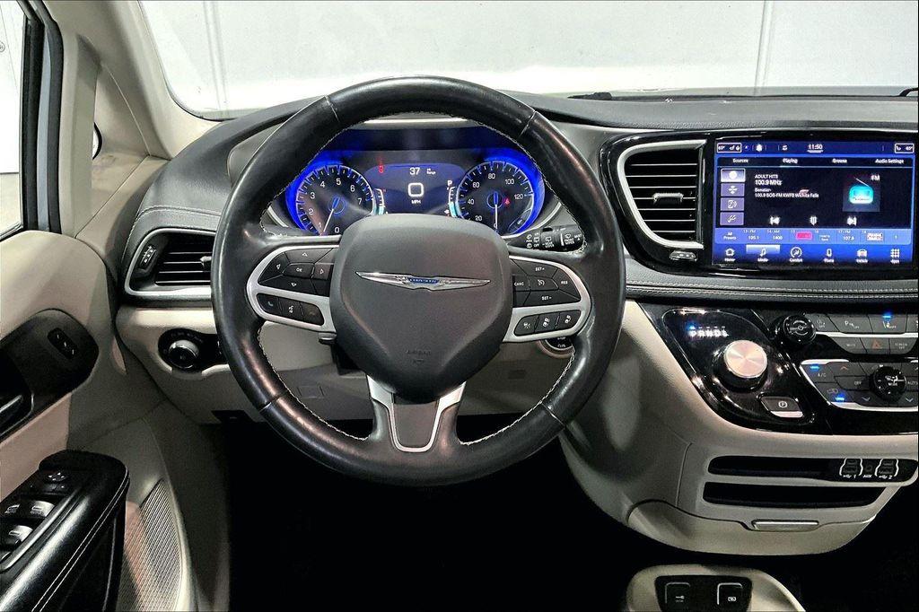 used 2021 Chrysler Pacifica car, priced at $19,000