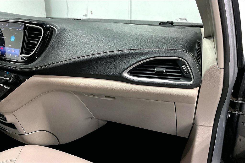 used 2021 Chrysler Pacifica car, priced at $19,000