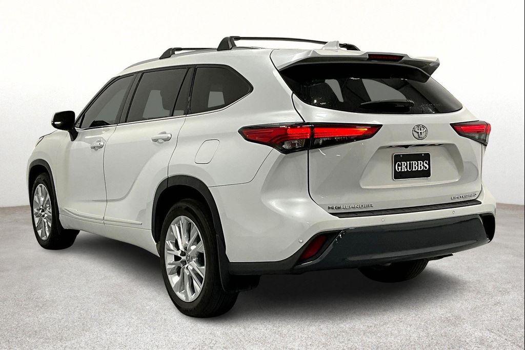 used 2023 Toyota Highlander car, priced at $41,000
