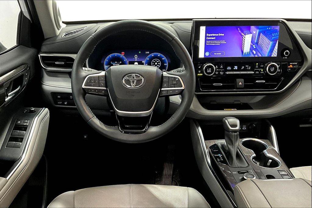 used 2023 Toyota Highlander car, priced at $41,000