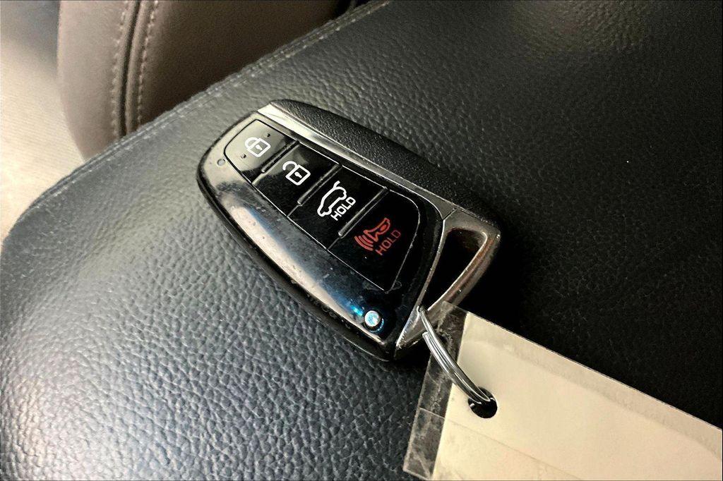 used 2017 Hyundai Santa Fe car