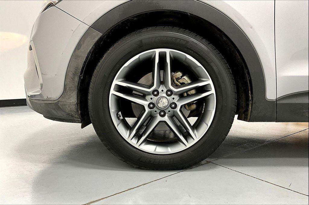 used 2017 Hyundai Santa Fe car