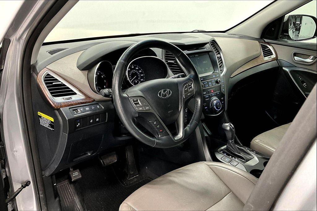 used 2017 Hyundai Santa Fe car