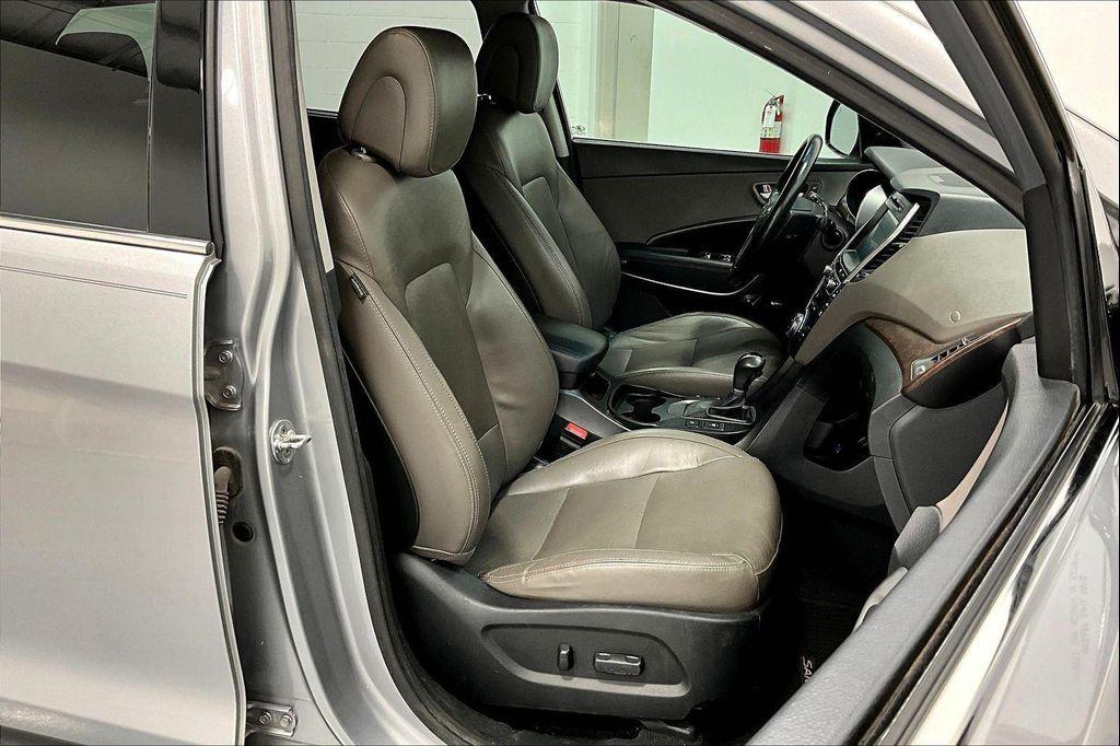 used 2017 Hyundai Santa Fe car